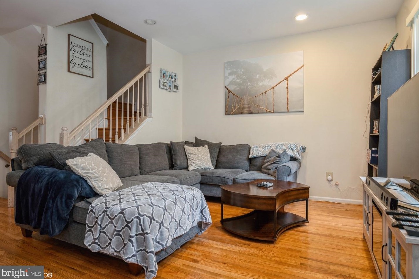 9607 Athens Pl, Gaithersburg MD  20878-5381 exterior