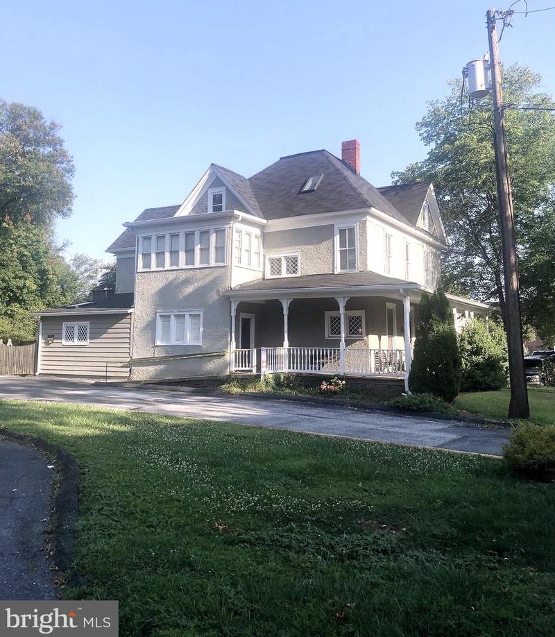 8 Russell Ave, Gaithersburg MD  20877-2966 exterior