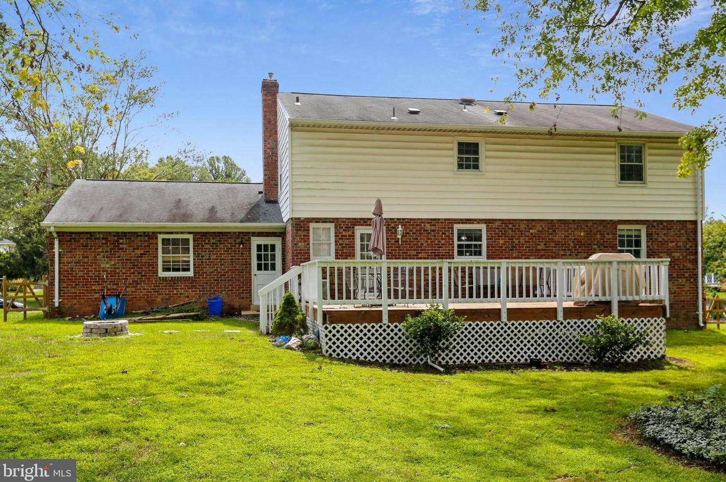 17533 Queen Elizabeth Dr, Olney MD  20832-2131 exterior