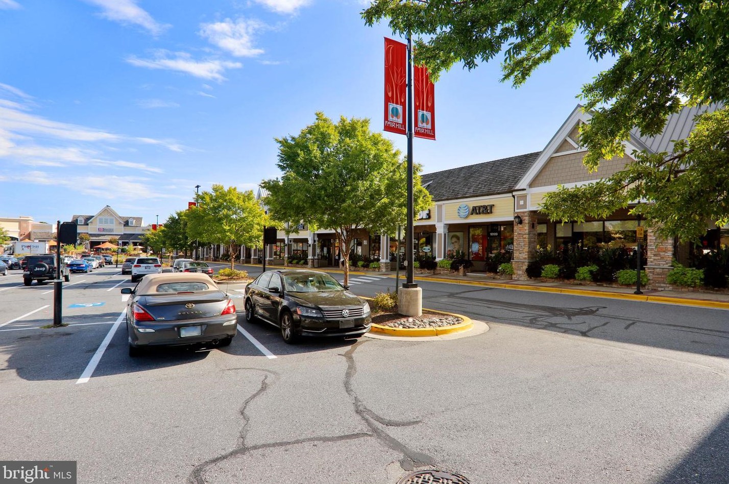 17533 Queen Elizabeth Dr, Olney MD  20832-2131 exterior