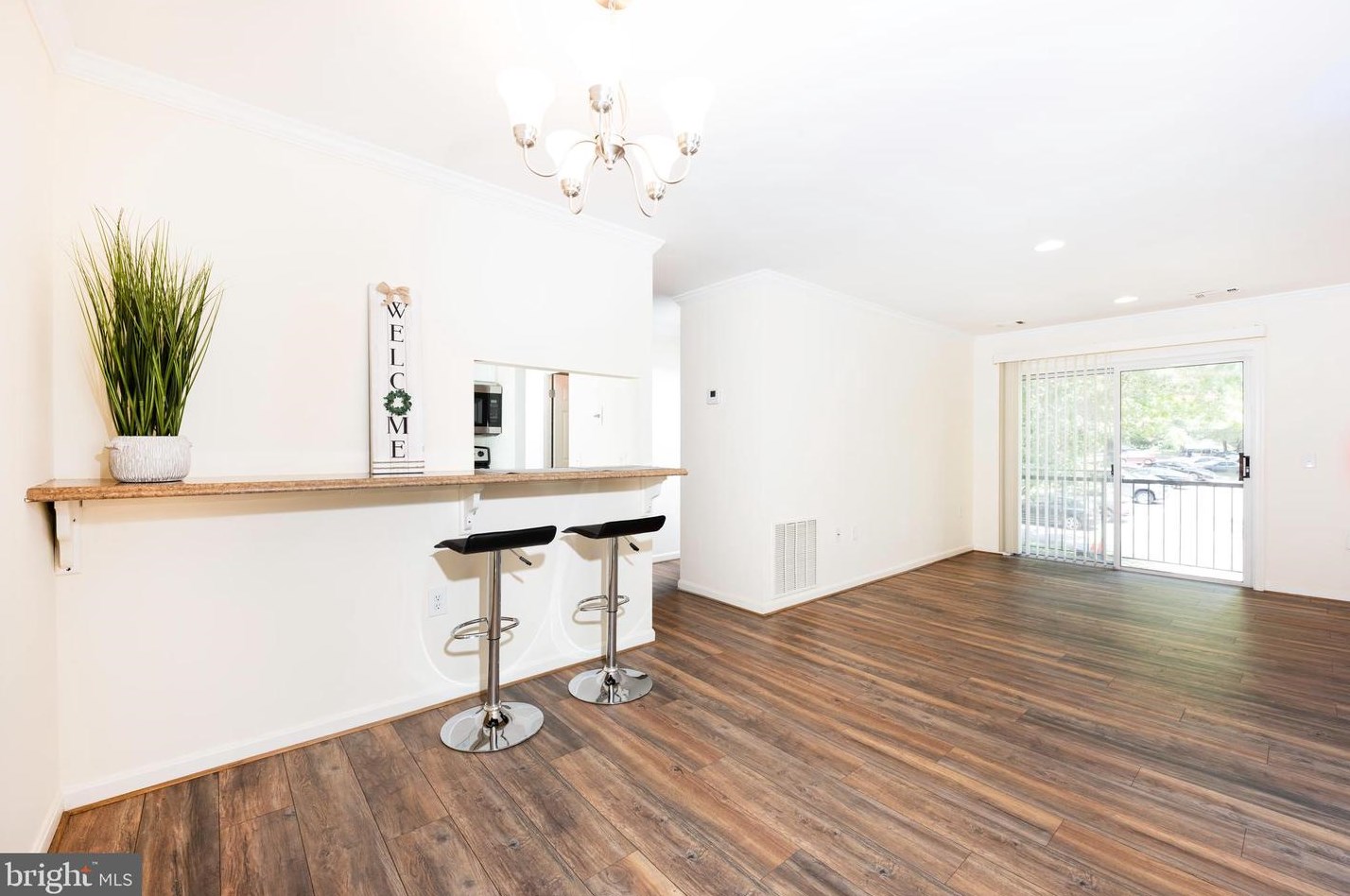 18304 Streamside Dr Apt 204, Gaithersburg, MD 20879