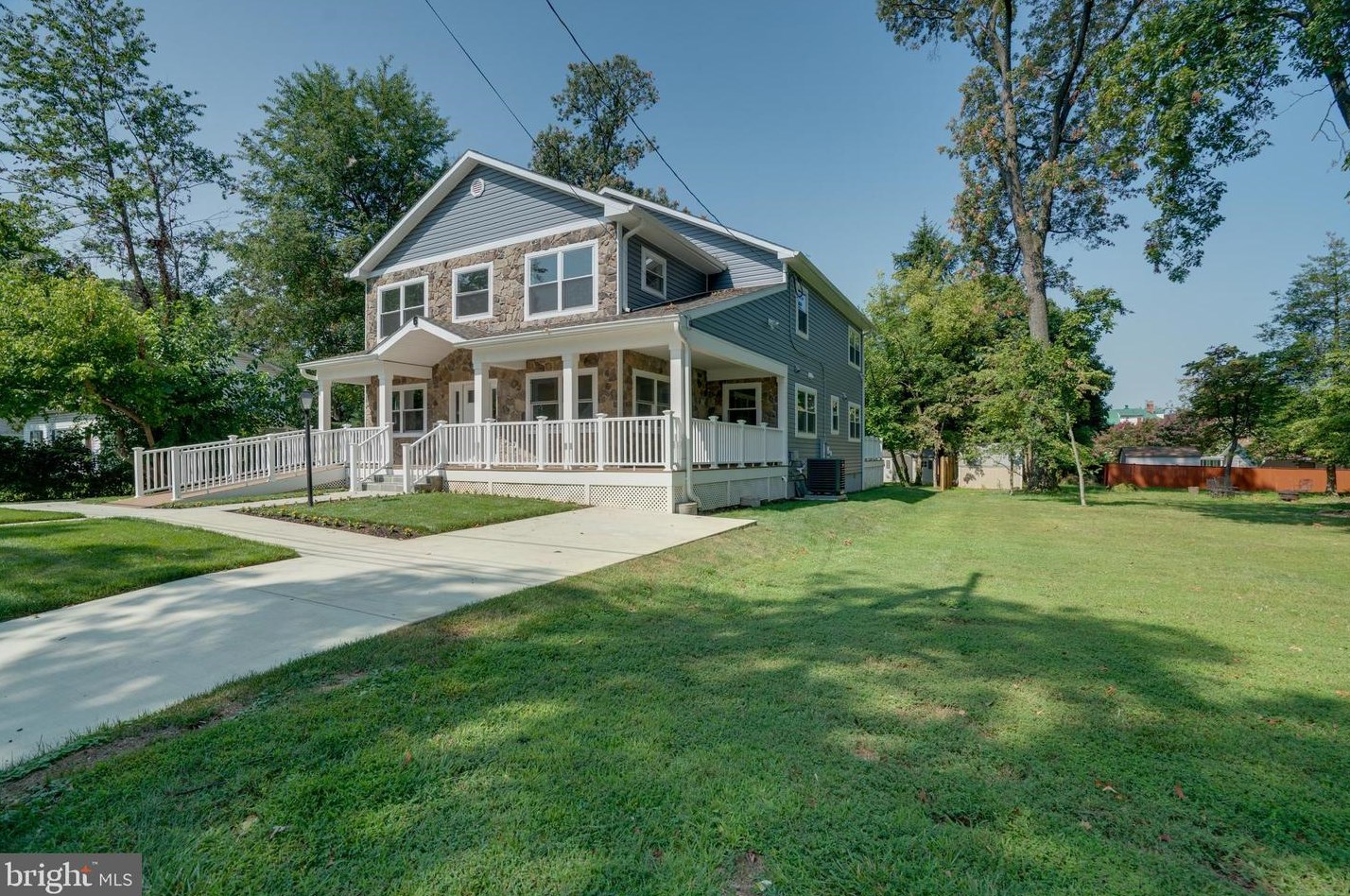 6 Peony Dr, Gaithersburg, MD 20877-2048