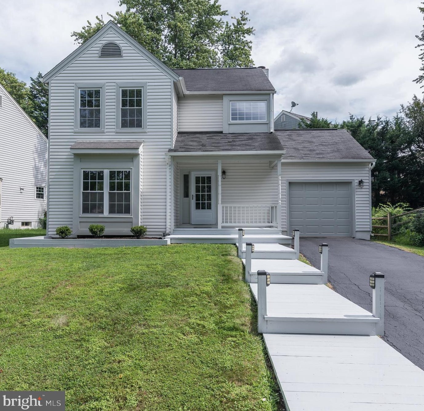 8424 Tea Rose Dr, Gaithersburg, MD 20879-4651