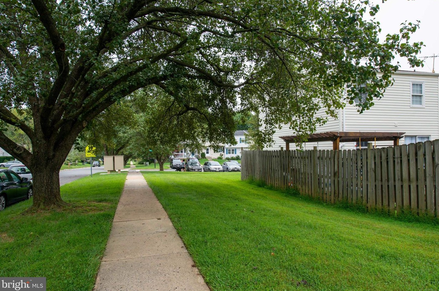 3 Bush Hill Ct, Gaithersburg, MD 20882-3901