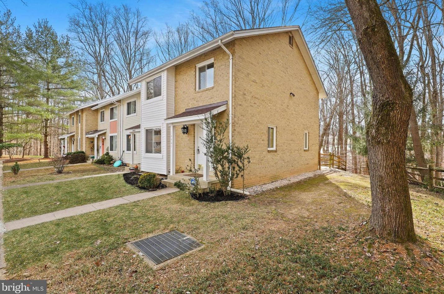 14401 Pebble Hill Ln, Gaithersburg, MD 20878-2457