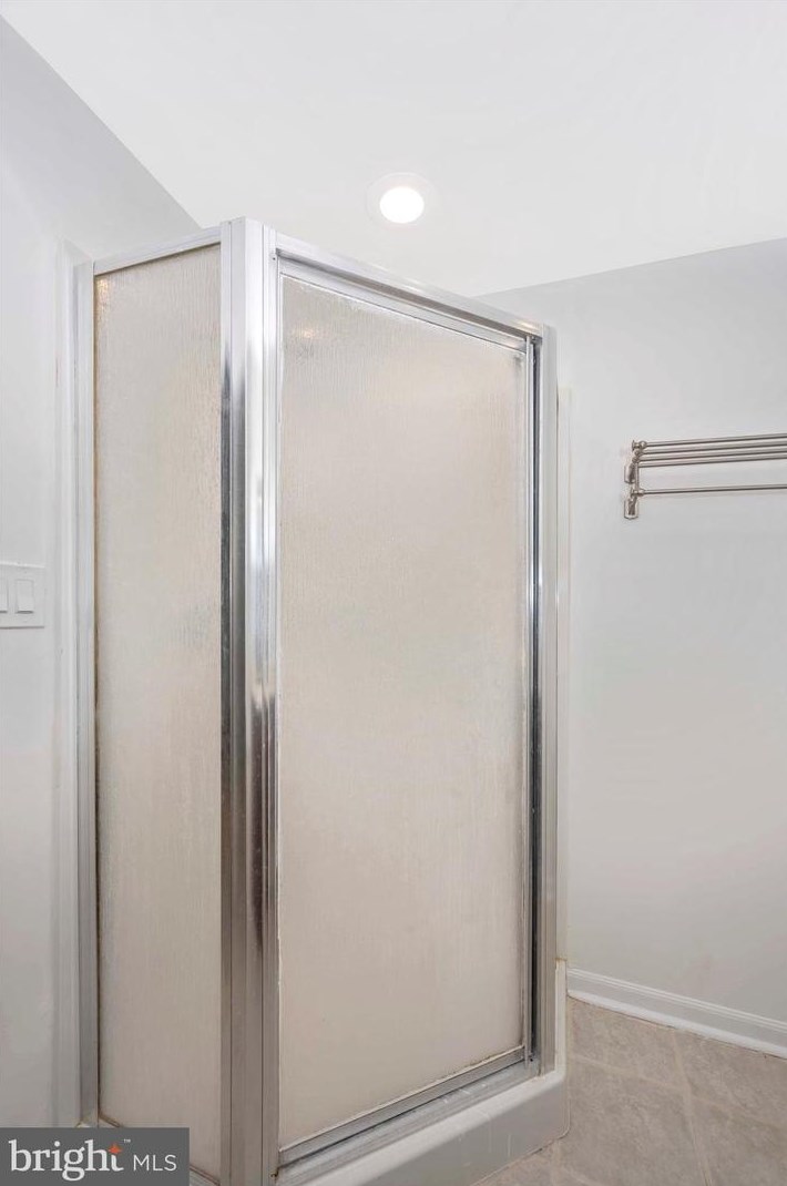 9846 Dairyton Ct, Gaithersburg MD 20886-1102 exterior