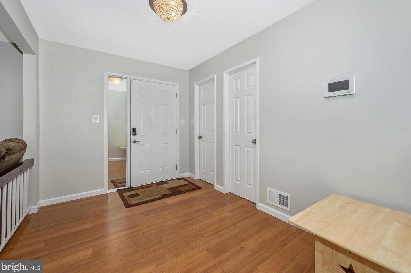 9846 Dairyton Ct, Gaithersburg MD 20886-1102 exterior