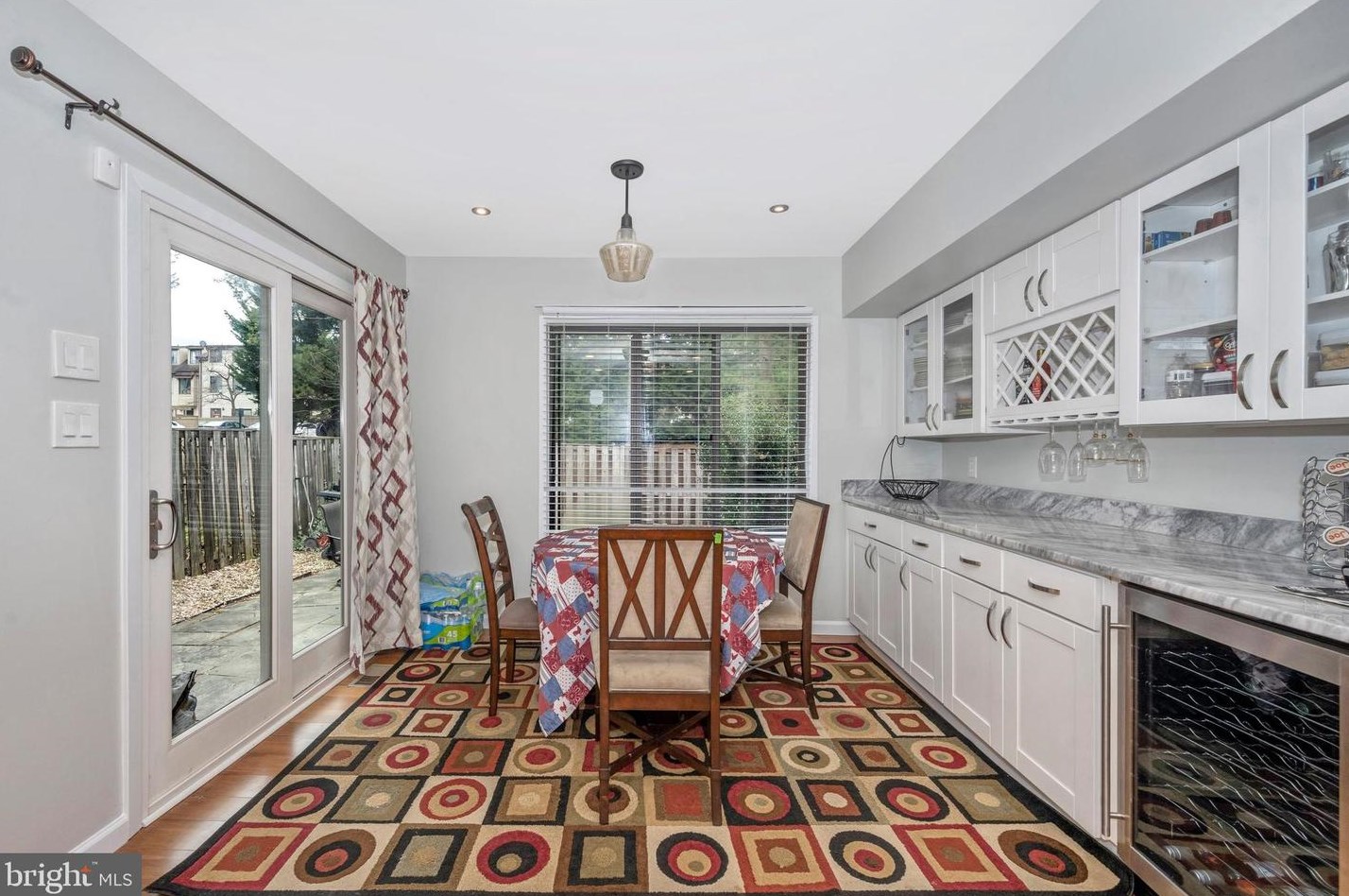 9846 Dairyton Ct, Gaithersburg MD 20886-1102 exterior