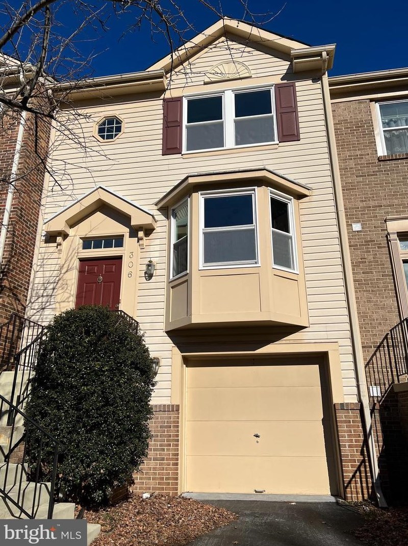 306 Fleece Flower Dr, Gaithersburg MD  20878-2644 exterior