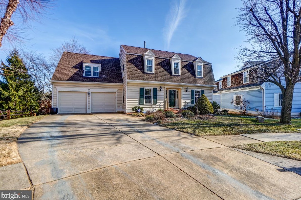 12 Flameleaf Ct, Gaithersburg, MD 20878-5216