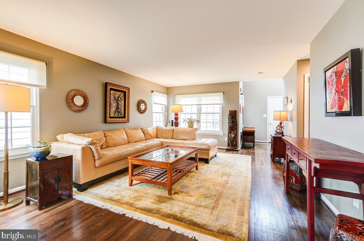 8303 Marketree Cir, Gaithersburg MD 20886-4919 exterior