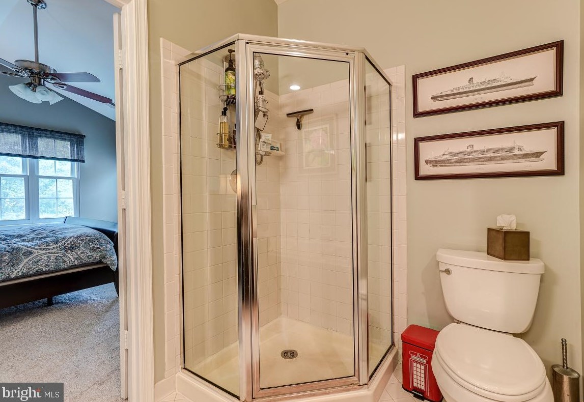 8303 Marketree Cir, Gaithersburg MD 20886-4919 exterior