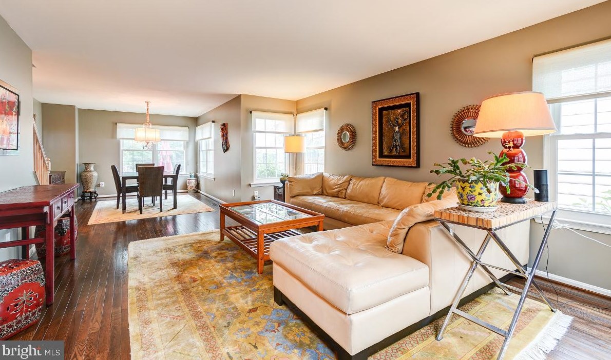 8303 Marketree Cir, Gaithersburg MD 20886-4919 exterior