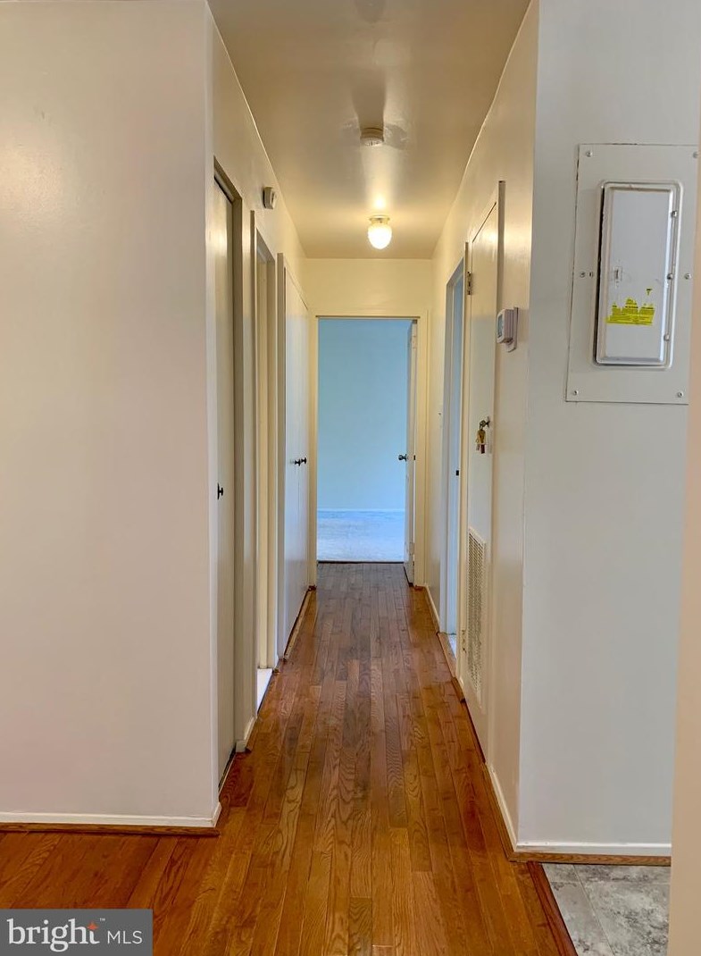 406 Girard St, Gaithersburg MD  20877-3328 exterior