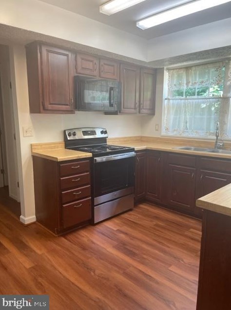 200 Bookham Ln, Gaithersburg MD  20877-3789 exterior