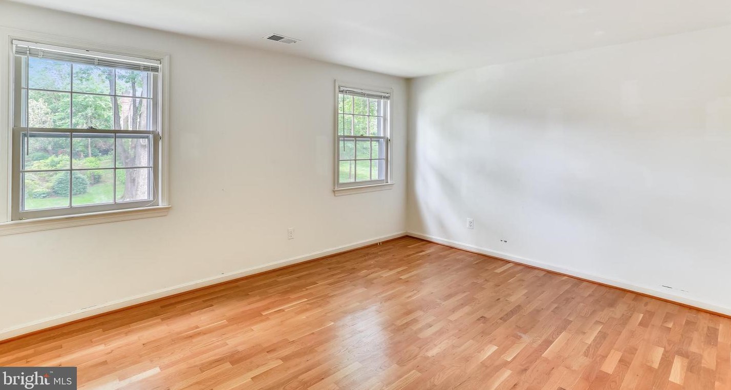 9764 Whetstone Dr, Gaithersburg MD 20886-3120 exterior