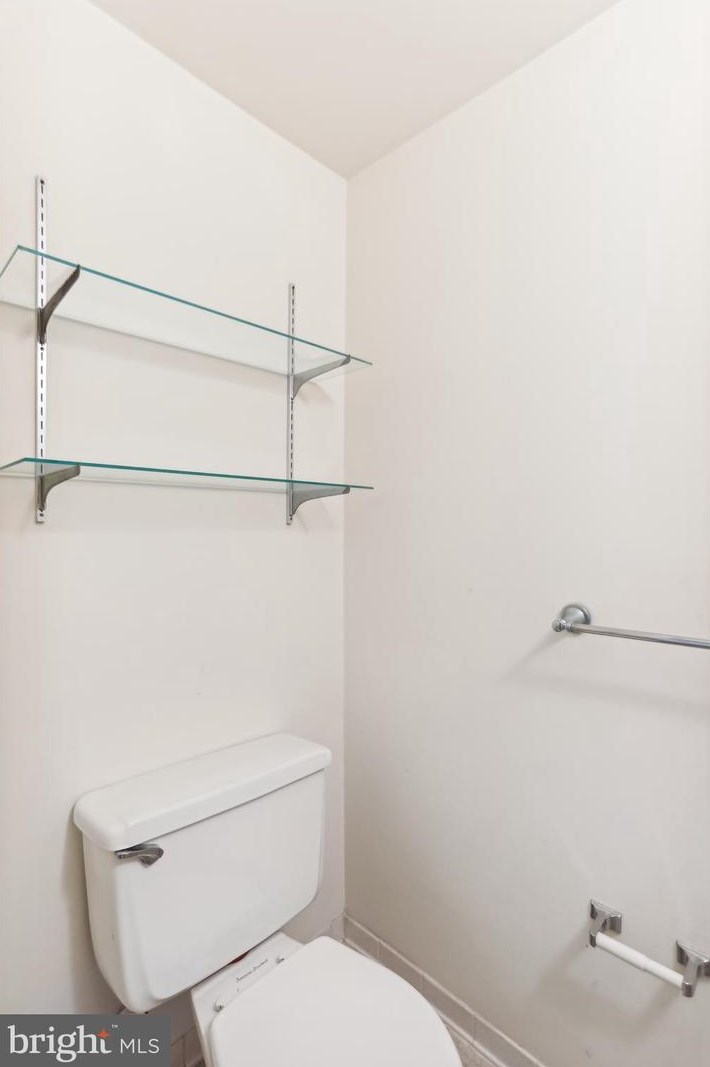 9764 Whetstone Dr, Gaithersburg MD 20886-3120 exterior