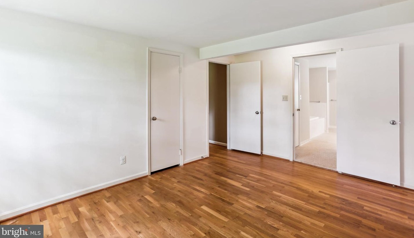 9764 Whetstone Dr, Gaithersburg MD 20886-3120 exterior