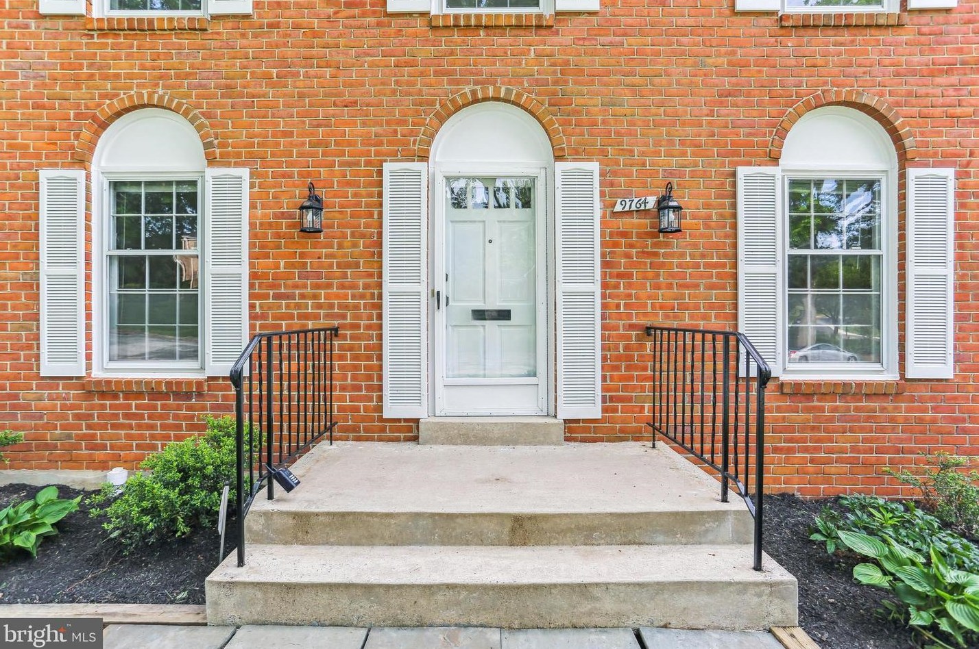 9764 Whetstone Dr, Gaithersburg MD  20886-3120 exterior