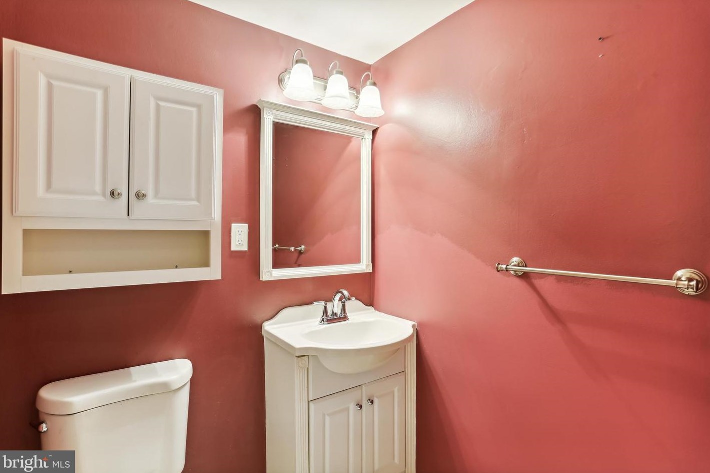 9764 Whetstone Dr, Gaithersburg MD 20886-3120 exterior