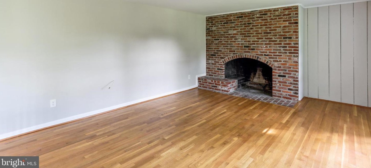 9764 Whetstone Dr, Gaithersburg MD 20886-3120 exterior