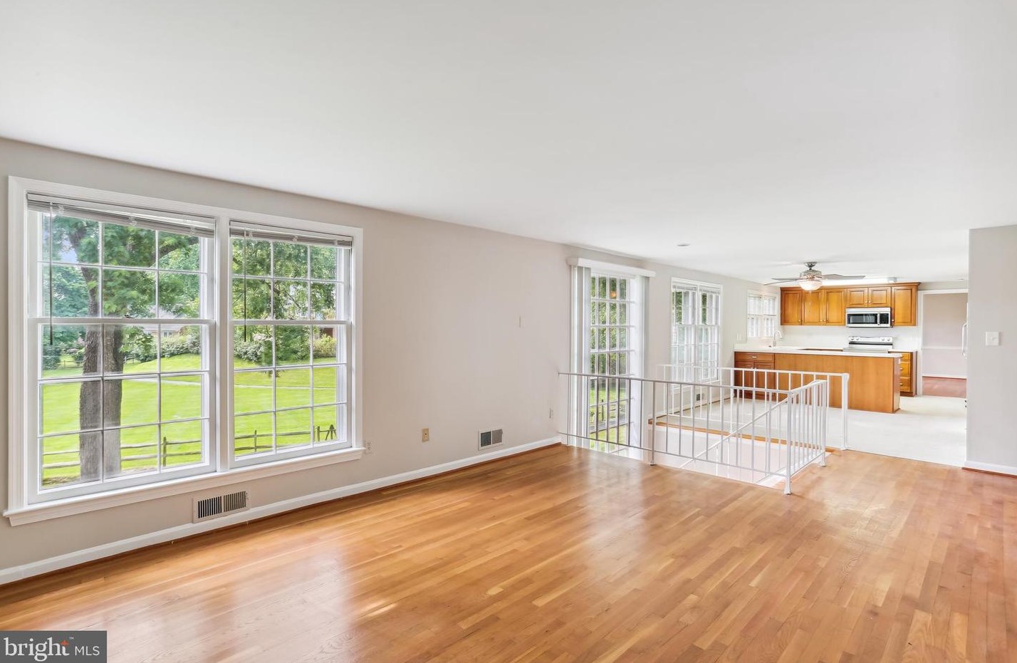 9764 Whetstone Dr, Gaithersburg MD 20886-3120 exterior