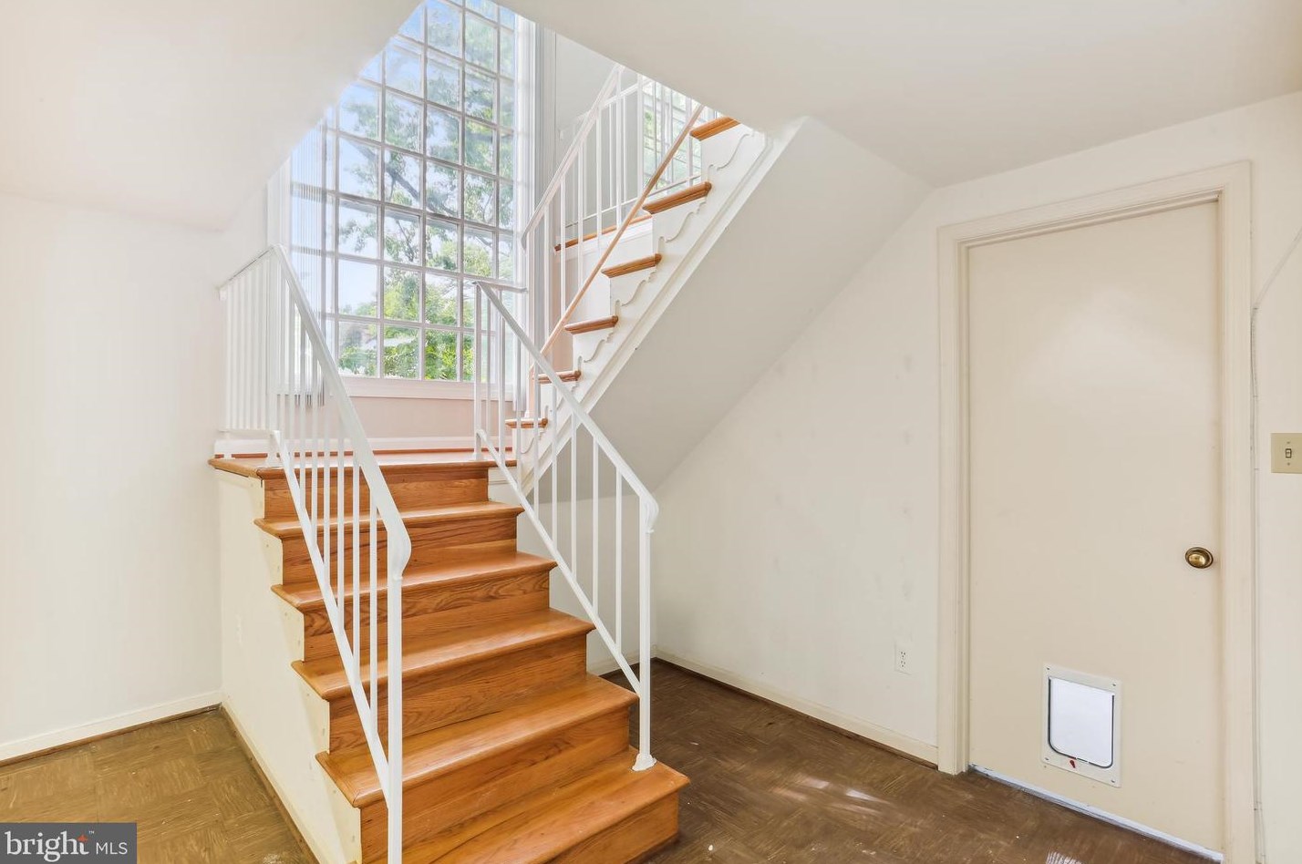 9764 Whetstone Dr, Gaithersburg MD 20886-3120 exterior