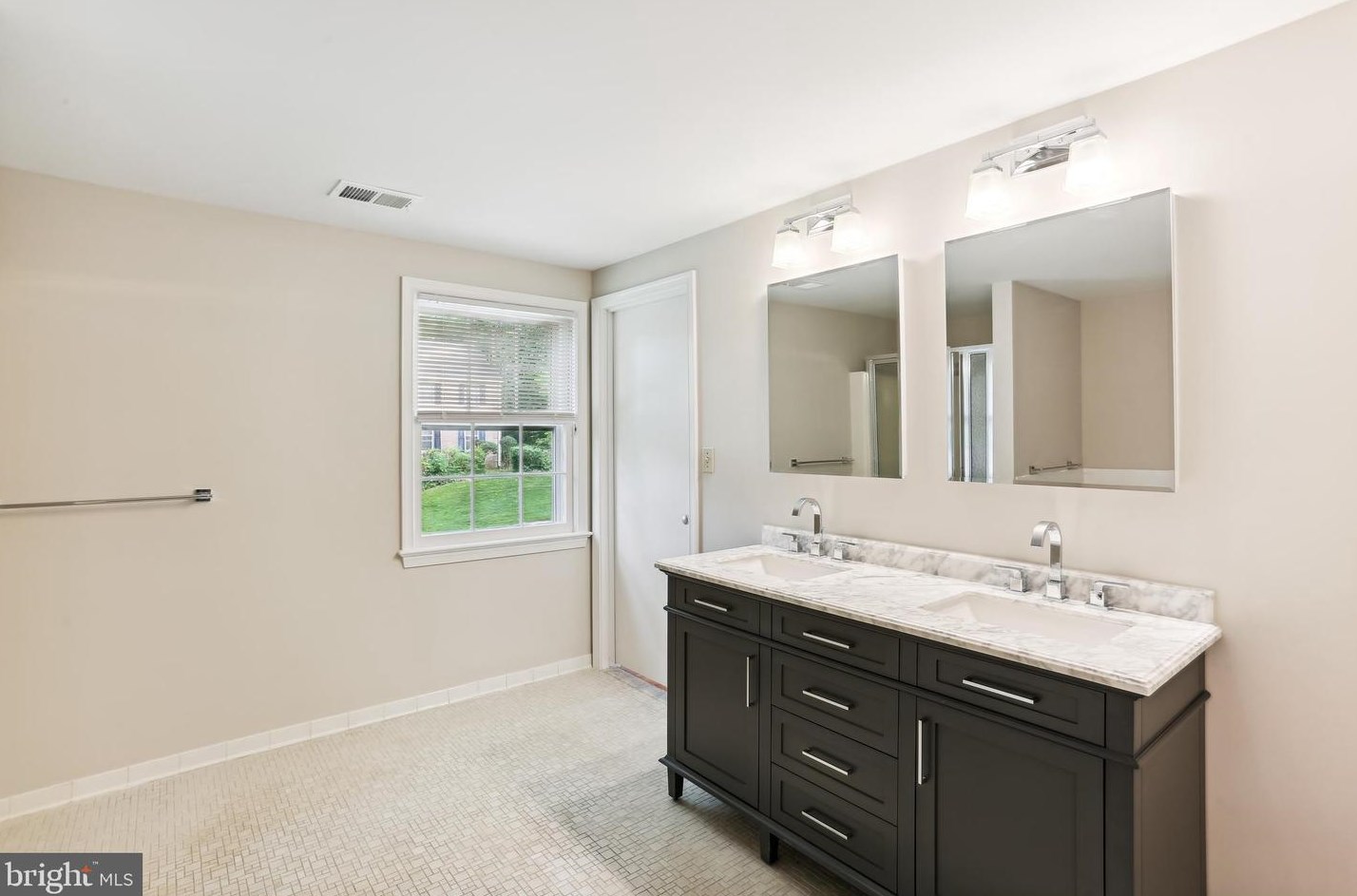 9764 Whetstone Dr, Gaithersburg MD 20886-3120 exterior