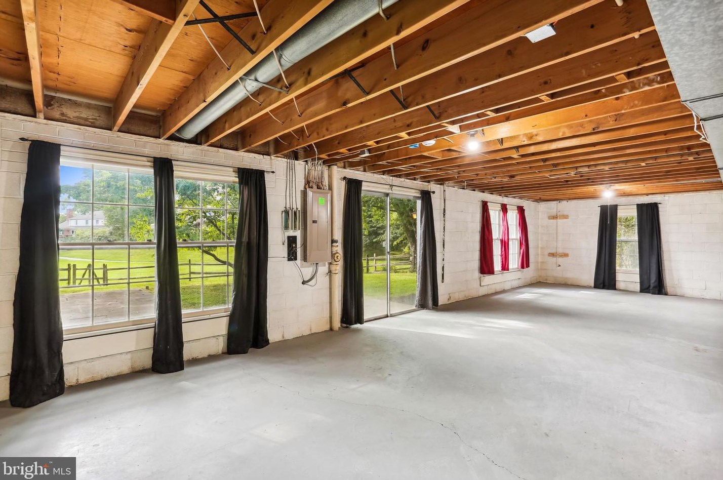 9764 Whetstone Dr, Gaithersburg MD 20886-3120 exterior