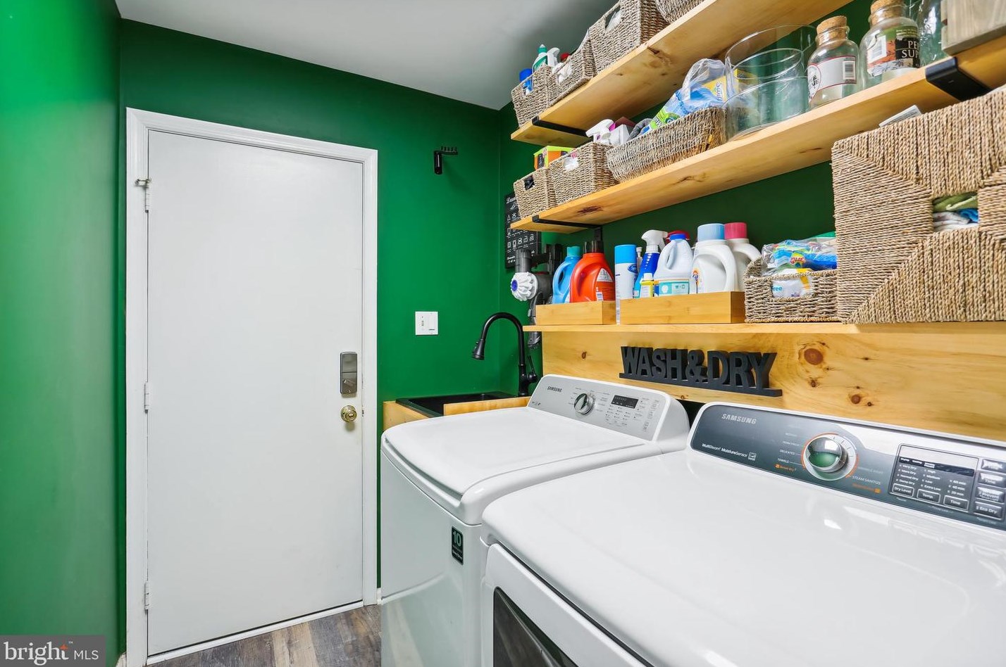 11104 Freas Dr, Gaithersburg MD 20878-2510 exterior