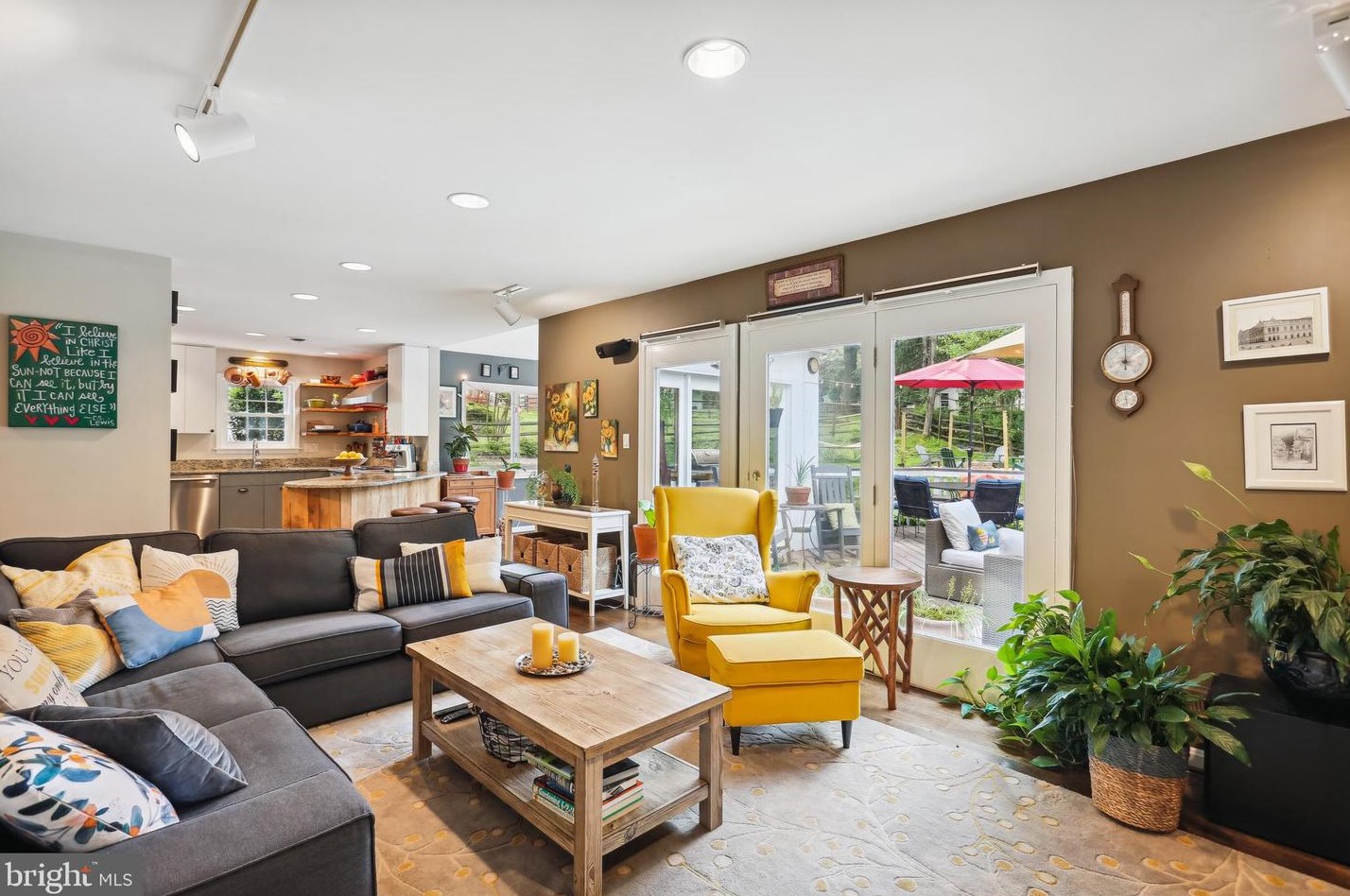 11104 Freas Dr, Gaithersburg MD 20878-2510 exterior