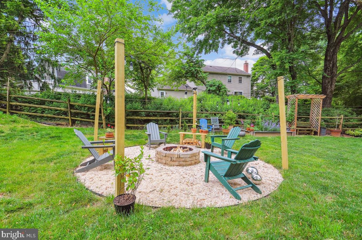 11104 Freas Dr, Gaithersburg MD 20878-2510 exterior