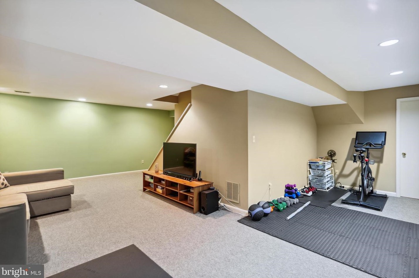 11104 Freas Dr, Gaithersburg MD 20878-2510 exterior