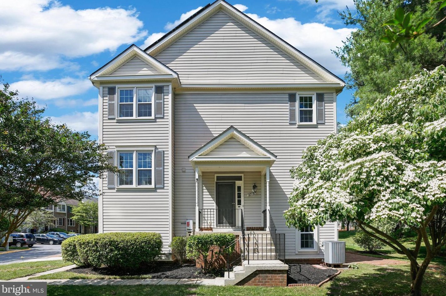 8719 Delcris Dr, Gaithersburg, MD 20886-4350