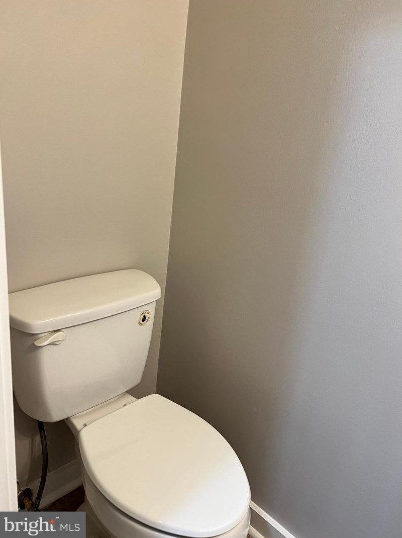 9520 Tunstall Pl, Gaithersburg MD  20886-0482 exterior