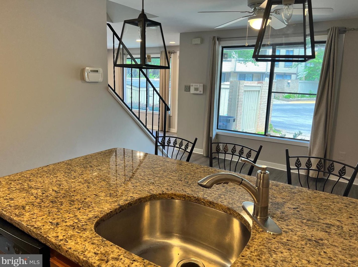 9520 Tunstall Pl, Gaithersburg MD  20886-0482 exterior