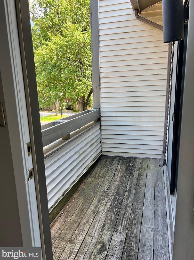 9520 Tunstall Pl, Gaithersburg MD  20886-0482 exterior