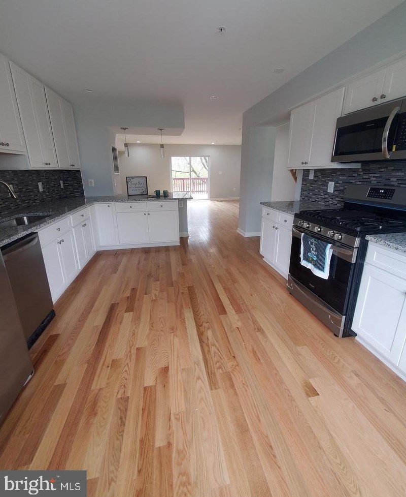 102 Garth Ter, Gaithersburg MD  20879-3222 exterior