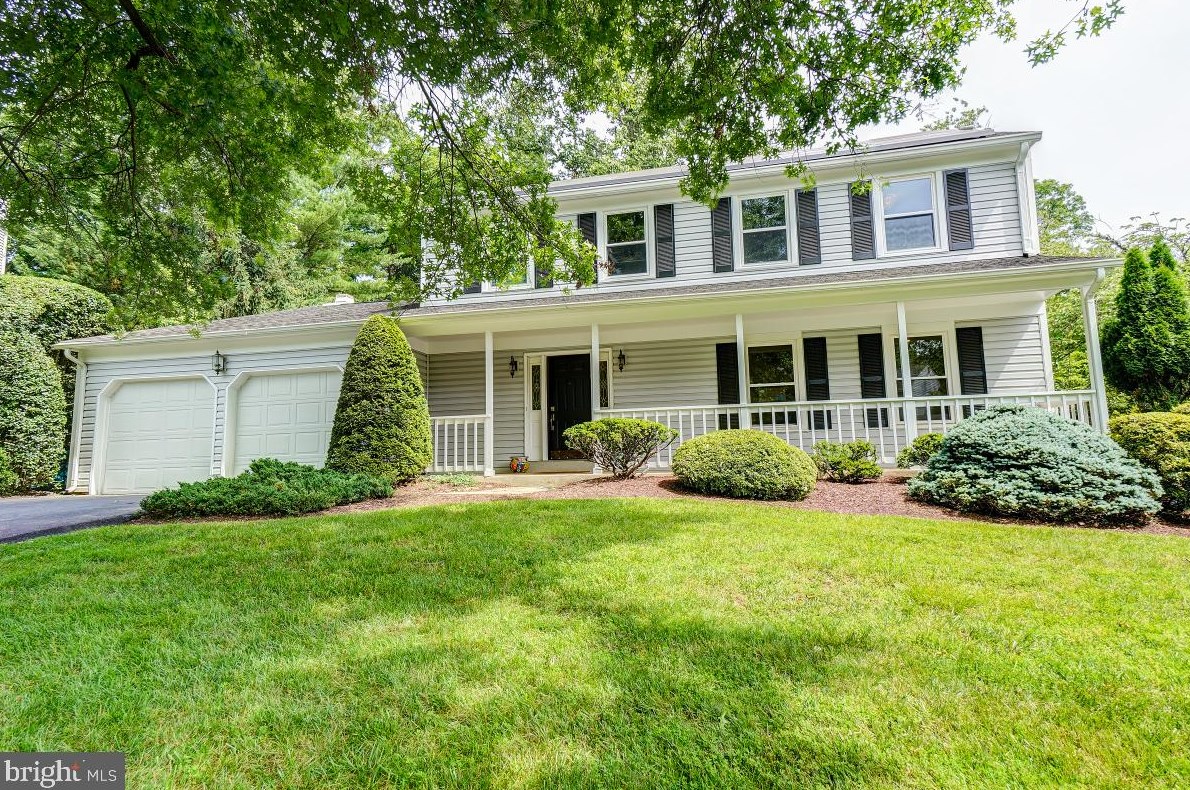 10 Peach Leaf Ct, Gaithersburg, MD 20878-2350