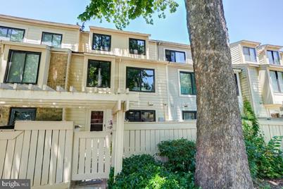10 Welbeck Court - Photo 1