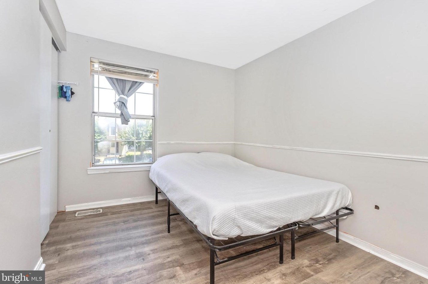 9245 Broadwater Dr, Gaithersburg MD  20879-2170 exterior