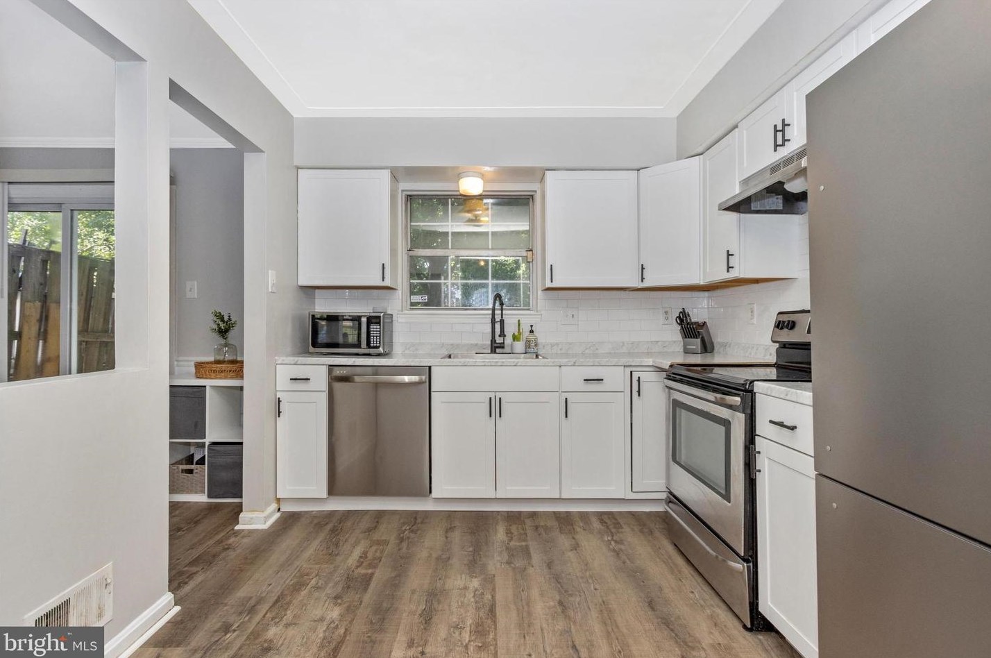 9245 Broadwater Dr, Gaithersburg MD  20879-2170 exterior