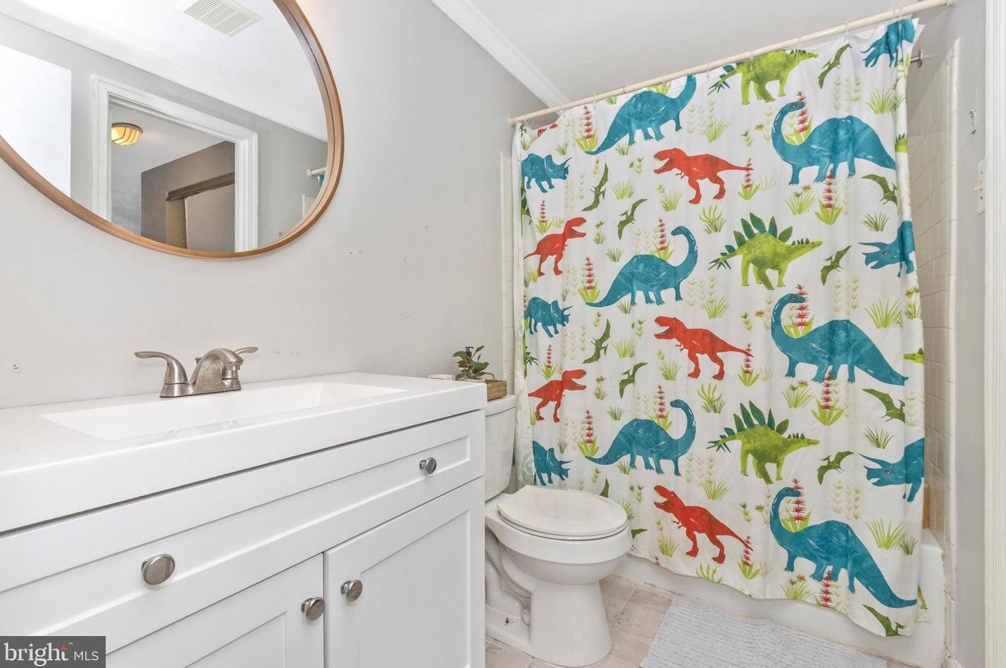 9245 Broadwater Dr, Gaithersburg MD  20879-2170 exterior