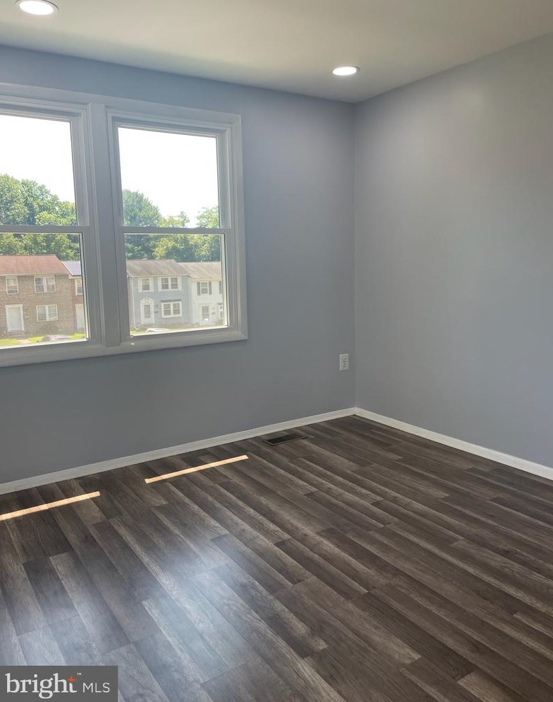 10235 Millstream Dr, Gaithersburg MD  20886-1053 exterior