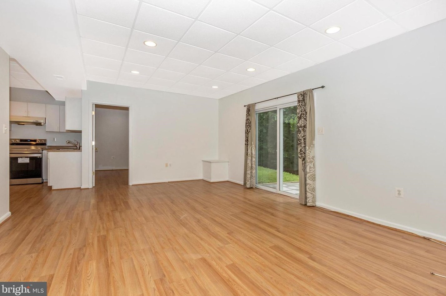 6 Sykes St, Gaithersburg MD  20877-3536 exterior