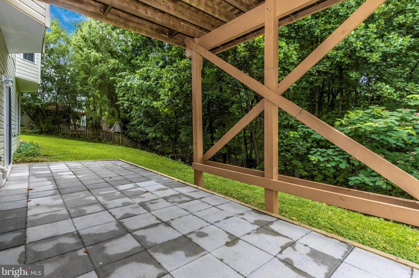 6 Sykes St, Gaithersburg MD  20877-3536 exterior