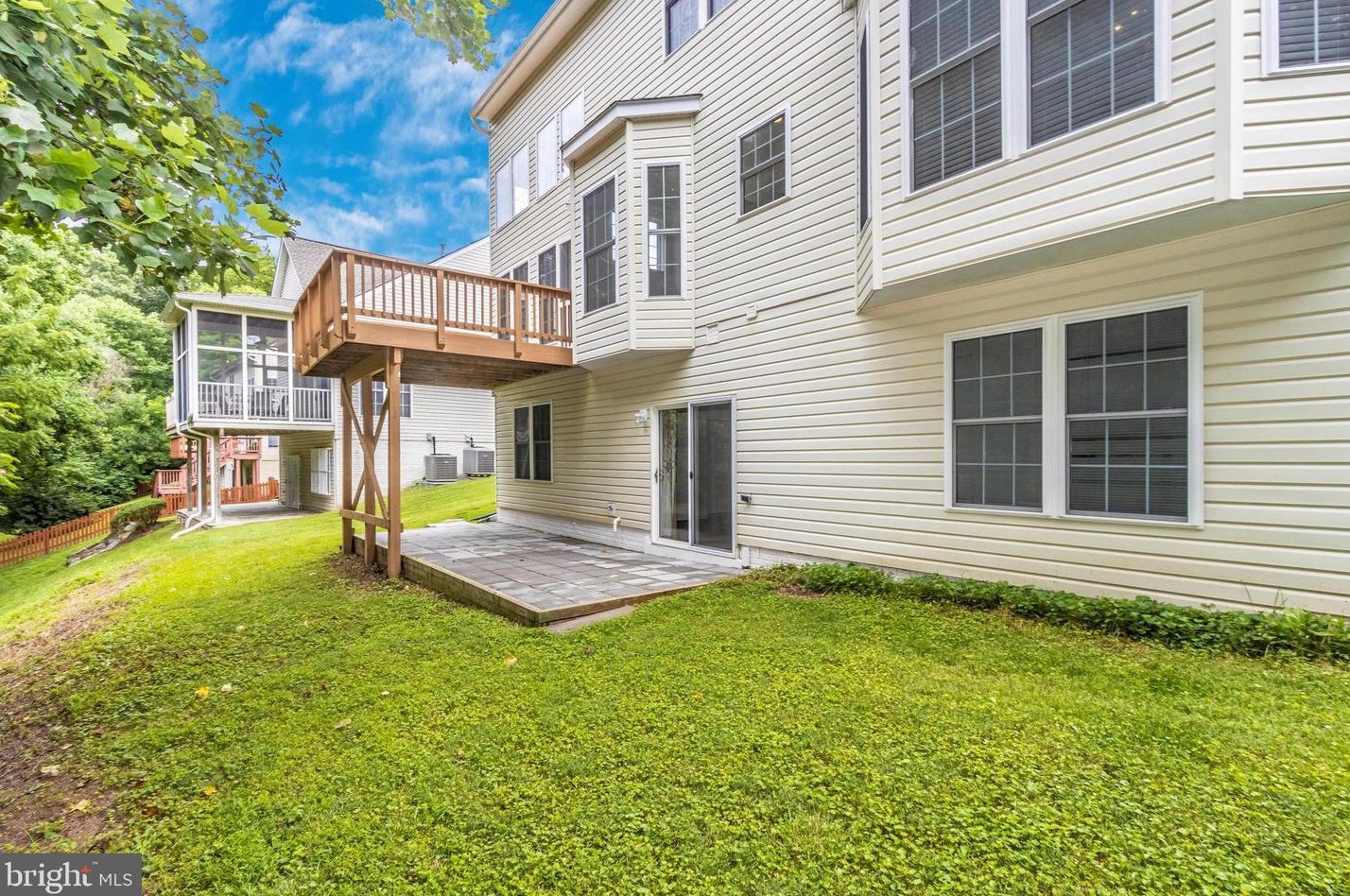 6 Sykes St, Gaithersburg MD  20877-3536 exterior