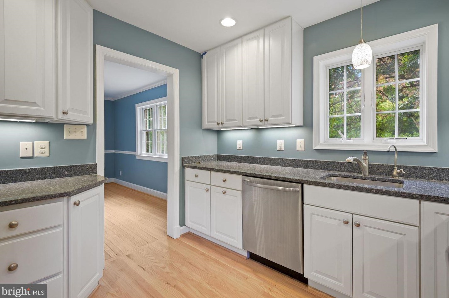 2312 Seminary Rd, Silver Spring, MD 20910