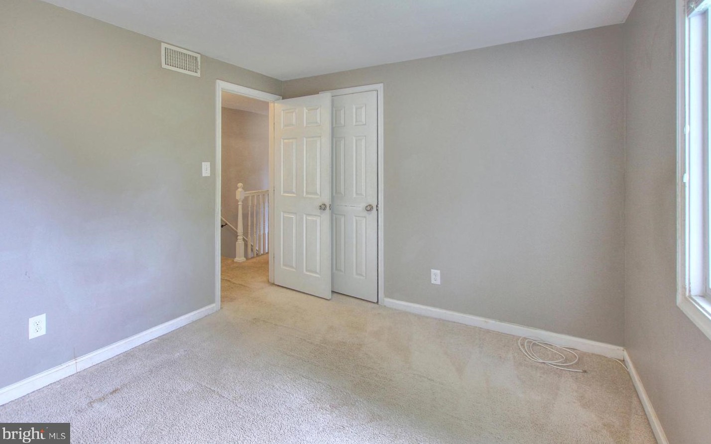 19043 Canadian Ct, Gaithersburg MD 20886-3939 exterior