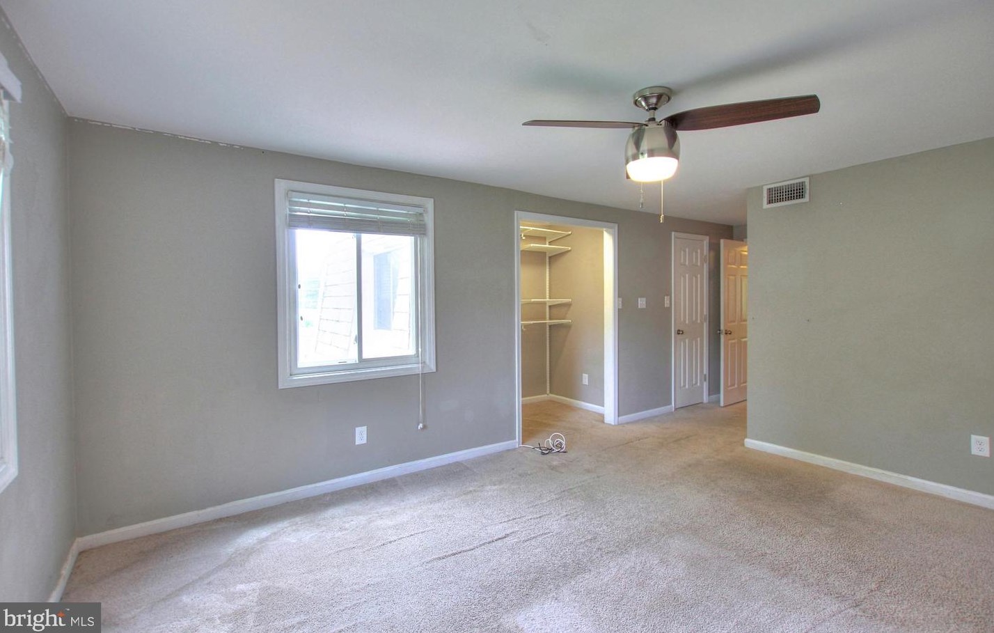 19043 Canadian Ct, Gaithersburg MD 20886-3939 exterior